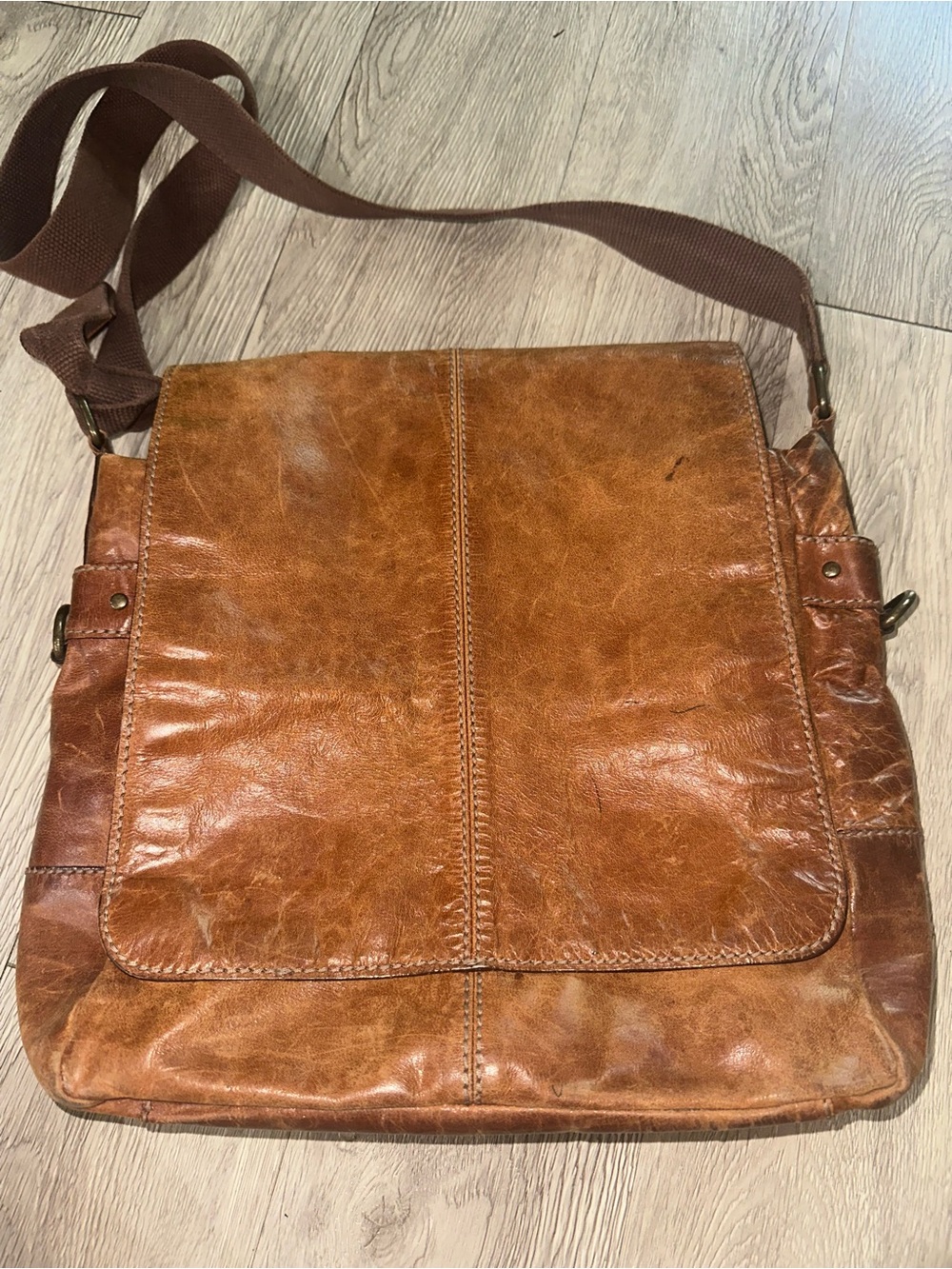 Vintage Fossil Brand Distressed Cognac Brown Leather Satchel Shoulder Bag Purse